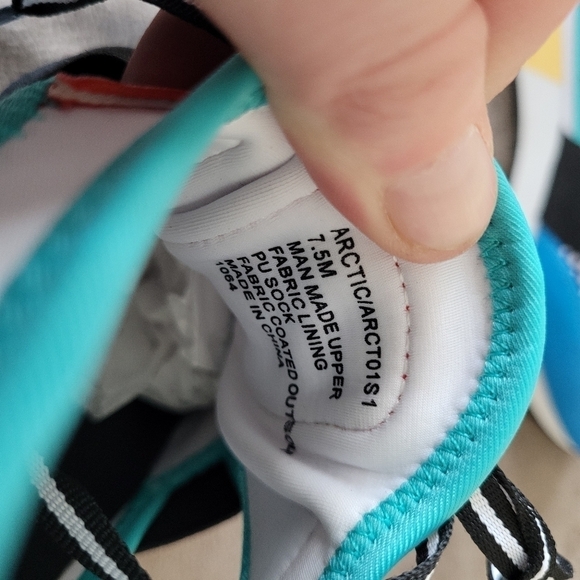 Steve Madden Arctic Sneaker - Picture 7 of 7